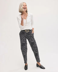 Emme Fly Front Straight Printed Crop Pants Black - Chico's