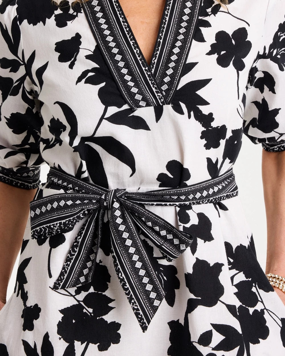 Floral Cotton-Linen Belted Dress Black - Chico's