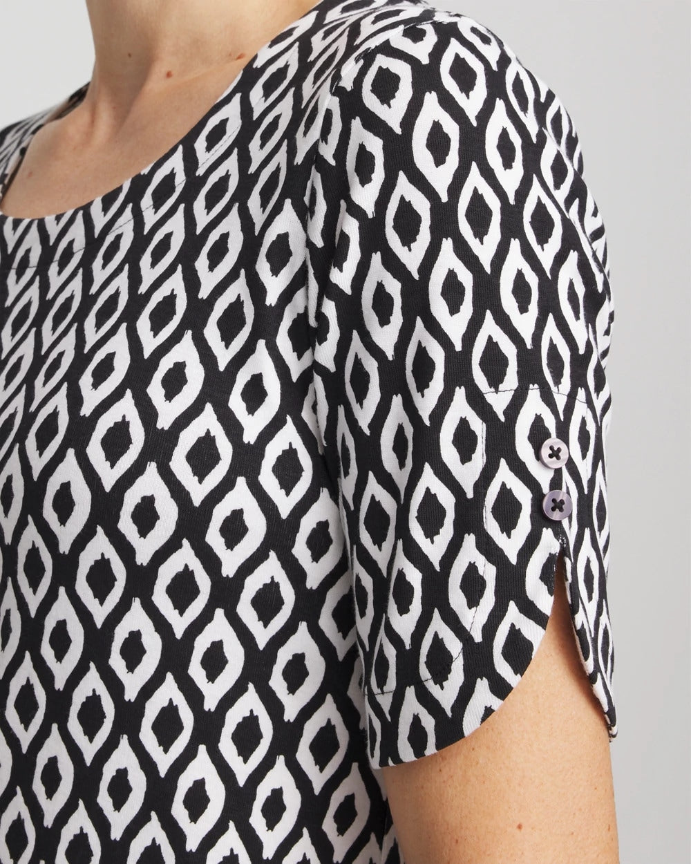 Printed Pima Elbow Sleeve Tee Black - Chico's