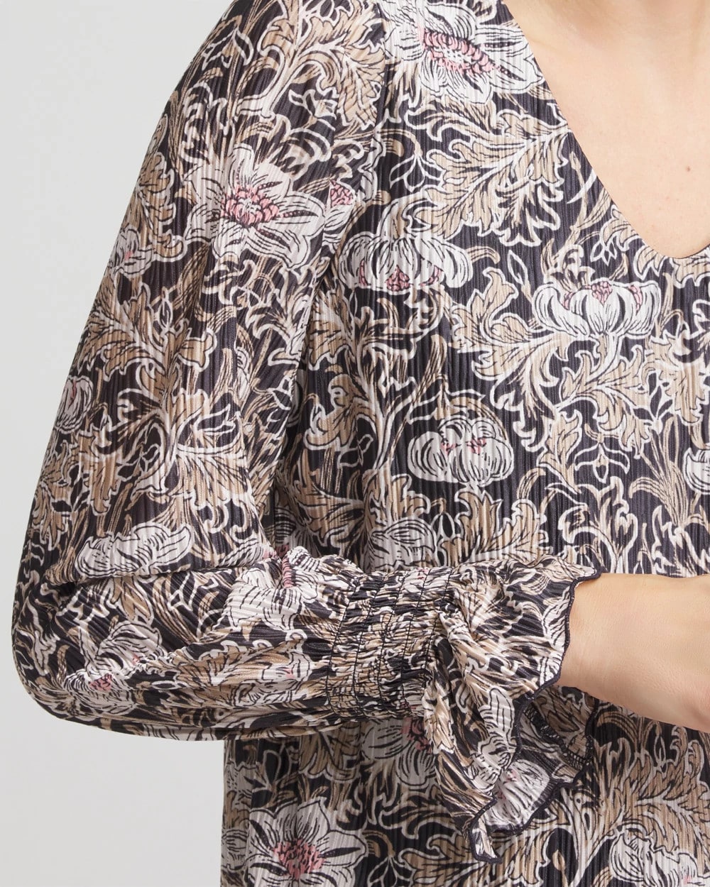 Bloom Crinkle Bodre Top Graphite Gray - Chico's