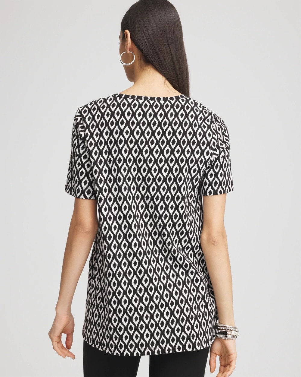 Graphic Slub V-Neck Tee Black - Chico's